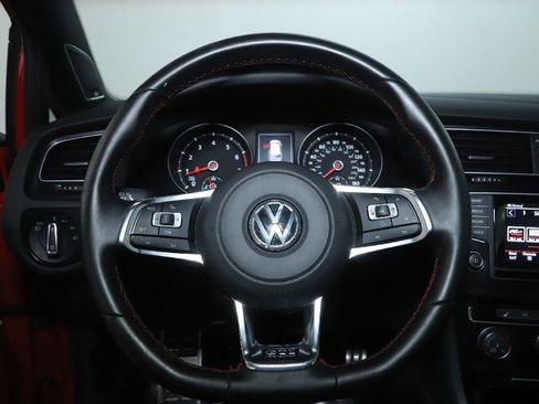 Used 2015 Volkswagen GTI SE image 20