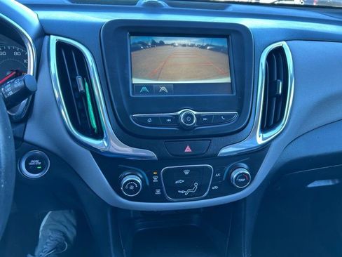 Used 2018 Chevrolet Equinox LT image 19