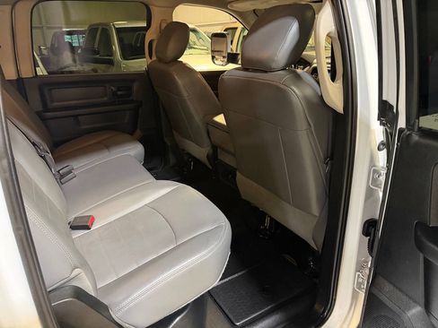 Used 2017 RAM 3500 Tradesman w/ Chrome Appearance Group AWD/4WD image 32