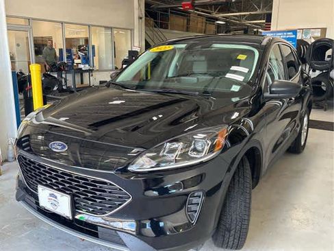 Used 2022 Ford Escape SE w/ Convenience Package image 3