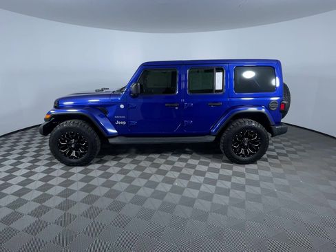 Used 2018 Jeep Wrangler Unlimited Sahara image 5