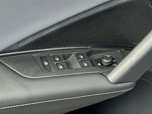 New 2026 Volkswagen Tiguan SE R-Line AWD/4WD image 16