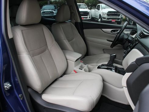 Used 2020 Nissan Rogue Sport SL w/ Premium Package image 39