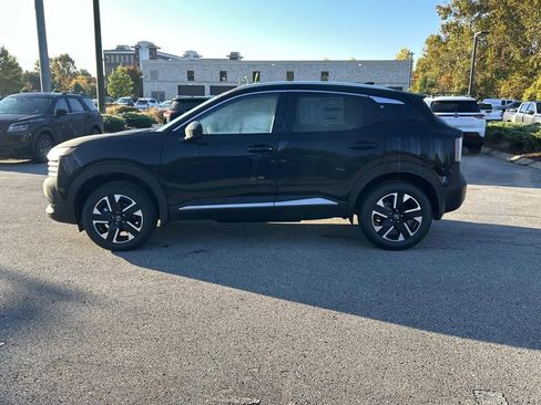 New 2026 Nissan Kicks SV w/ SV Premium Package AWD/4WD image 4