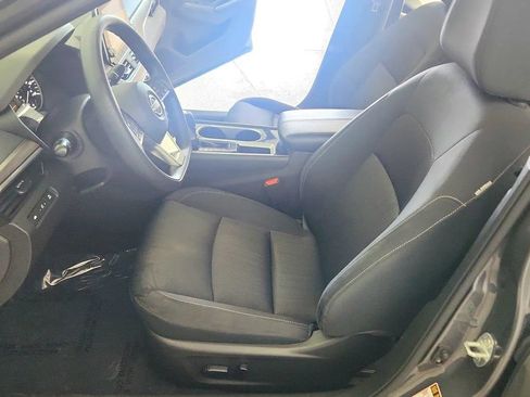 Used 2024 Nissan Altima 2.5 SV FWD image 14