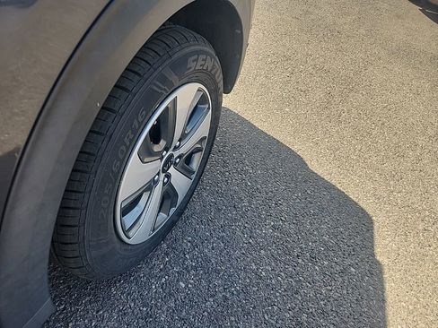 Used 2019 Kia Niro LX FWD image 8
