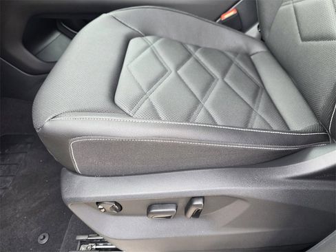 New 2026 Volkswagen Atlas SE image 16