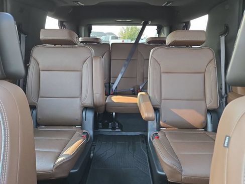 Used 2021 Chevrolet Tahoe High Country AWD/4WD image 31