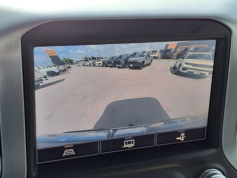 Used 2021 GMC Sierra 1500 SLT AWD/4WD image 12