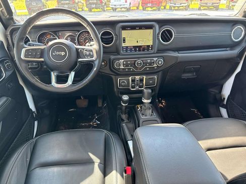 Used 2023 Jeep Wrangler Unlimited Sahara w/ Cold Weather Group AWD/4WD image 3