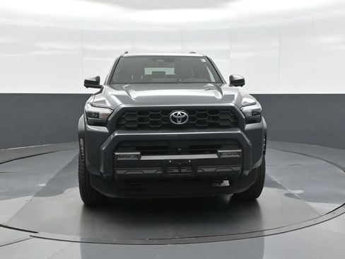 Certified 2025 Toyota 4Runner TRD Off-Road Premium AWD/4WD image 2