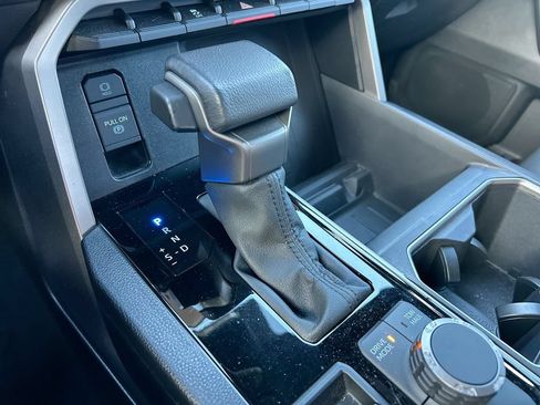 Used 2025 Toyota Tundra SR5 w/ SR5 Premium Package AWD/4WD image 27