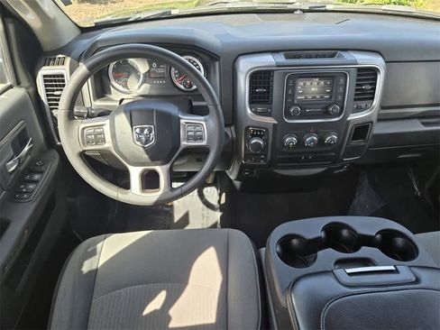 Used 2024 RAM 1500 Classic SLT image 20