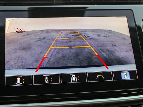 Used 2022 Chevrolet Bolt EUV Premier w/ Sun & Sound Package image 25