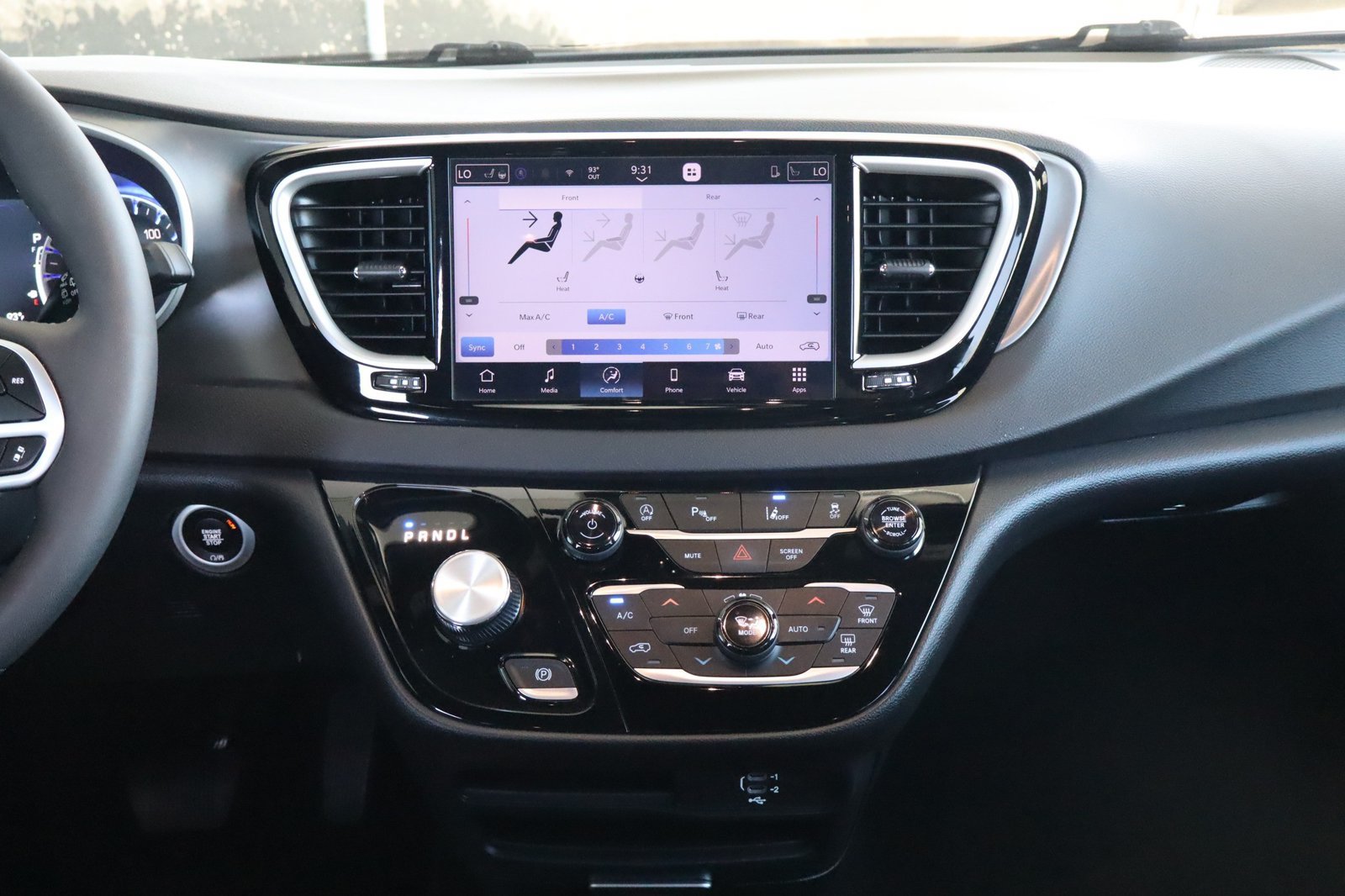 Used 2026 Chrysler Pacifica Select FWD image 30