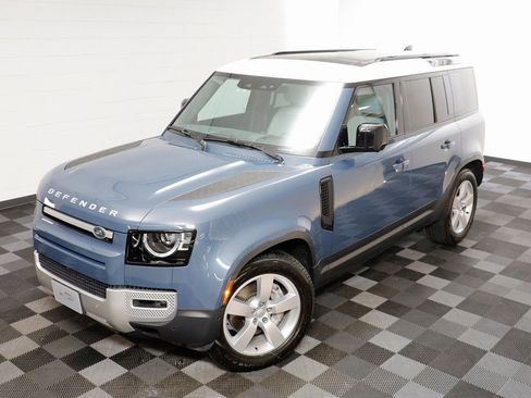 Used 2025 Land Rover Defender 110 S image 2