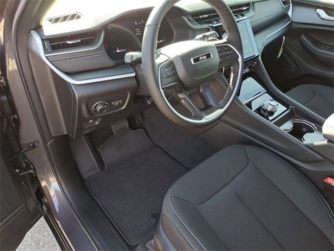 New 2025 Jeep Grand Cherokee L Laredo w/ Luxury Tech Group I image 16