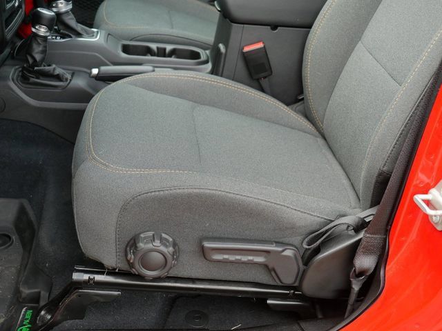 Used 2024 Jeep Wrangler Unlimited Sahara w/ Safety Group AWD/4WD image 14