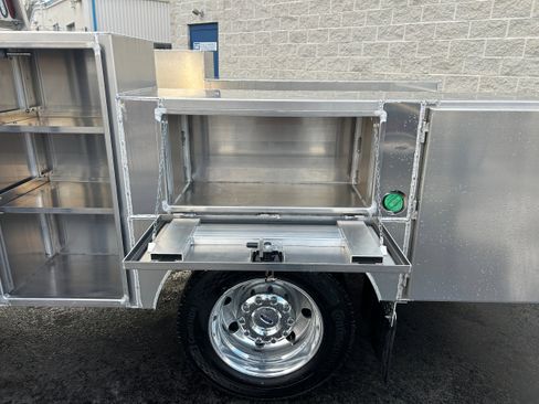 New 2026 Ford F550 4x4 Supercab Super Duty w/ XLT Value Package image 23