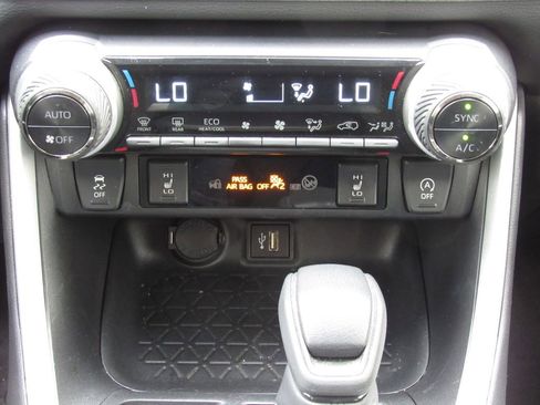 Certified 2024 Toyota RAV4 XLE w/ Convenience Package image 29