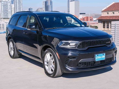 Used 2024 Dodge Durango GT RWD image 3