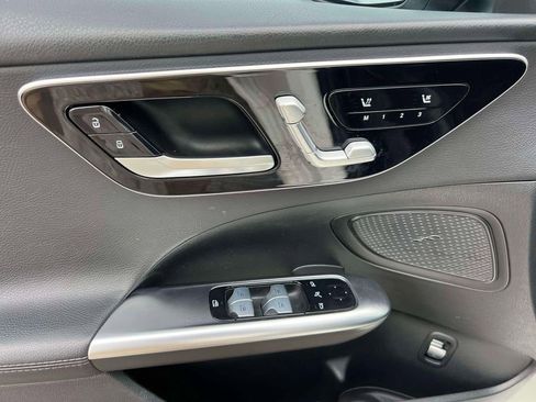 Used 2024 Mercedes-Benz C 300 4MATIC Sedan image 16