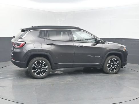 Used 2024 Jeep Compass Limited AWD/4WD image 7