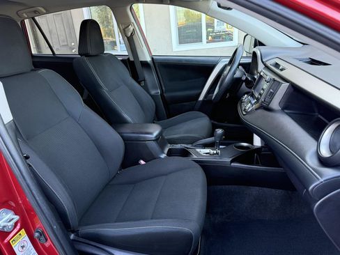 Used 2015 Toyota RAV4 XLE FWD image 17