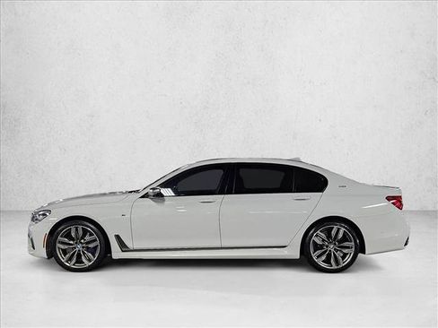 Used 2018 BMW M760i xDrive AWD/4WD image 8