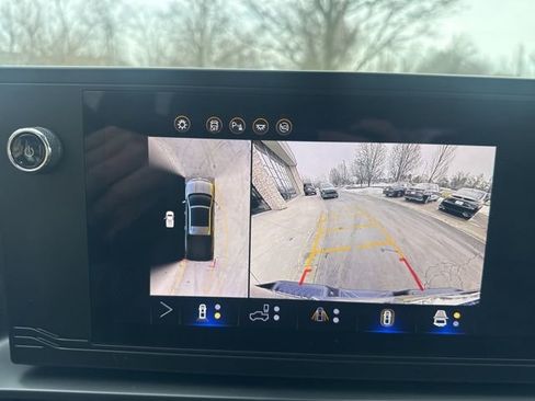 Used 2024 Chevrolet Silverado EV W/T image 20