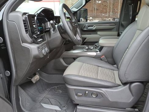 Used 2026 Chevrolet Silverado 2500 ZR2 w/ LPO, Dark Essentials Package image 14