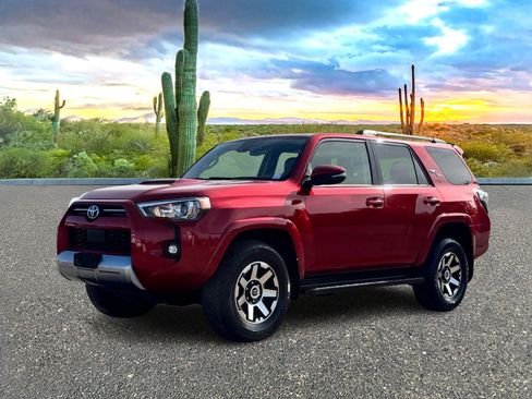 Used 2024 Toyota 4Runner TRD Off-Road Premium image 2