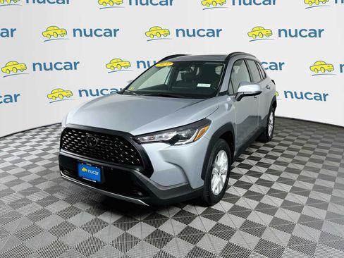 Used 2022 Toyota Corolla Cross LE w/ Moonroof Package AWD/4WD image 3