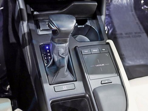 Used 2022 Lexus ES 350 Ultra Luxury image 25