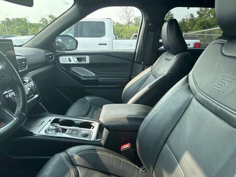 Used 2023 Ford Explorer ST w/ Equipment Group 401A AWD/4WD image 29