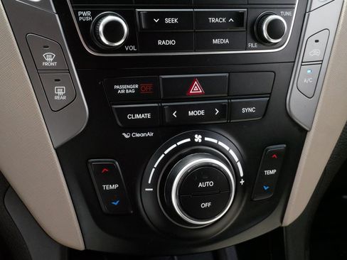 Used 2017 Hyundai Santa Fe Sport AWD/4WD image 23