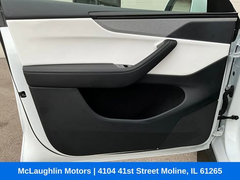 Used 2026 Tesla Model Y Long Range image 25
