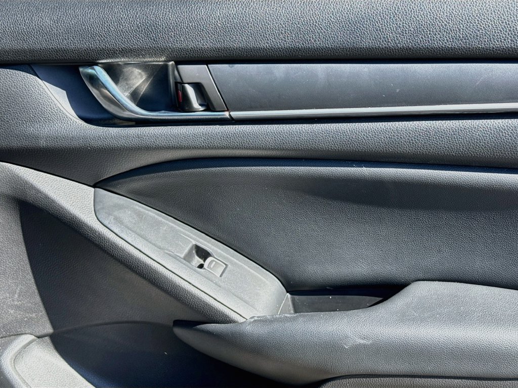 Used 2022 Honda Accord LX image 36