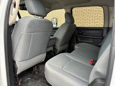 Used 2017 RAM 2500 Tradesman w/ Chrome Appearance Group image 28