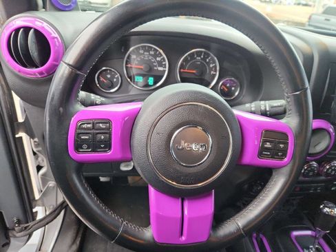 Used 2014 Jeep Wrangler Unlimited Sahara w/ Max Tow Package image 13