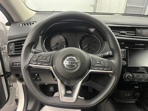 Used 2019 Nissan Rogue S AWD/4WD image 11