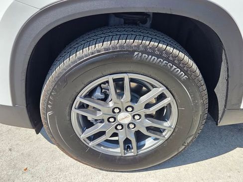 Used 2026 GMC Acadia Elevation FWD image 7