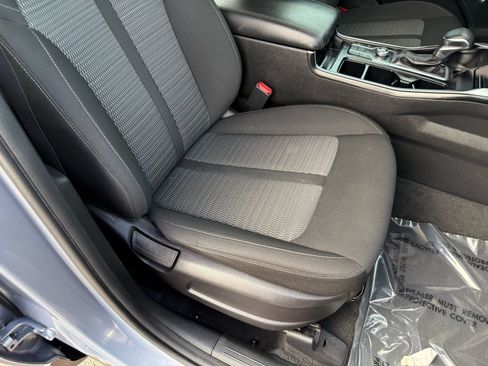Used 2022 Kia Sorento LX FWD image 31