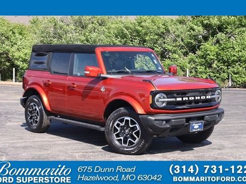 Used 2024 Ford Bronco Outer Banks AWD/4WD image 1
