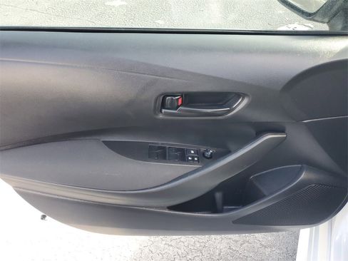 Used 2025 Toyota Corolla LE image 16