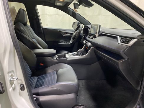 Used 2021 Toyota RAV4 XSE image 9