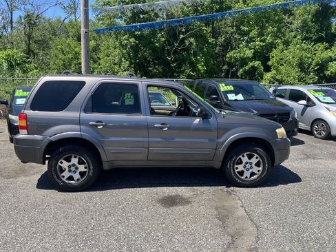 Used 2005 Ford Escape Limited AWD/4WD image 6