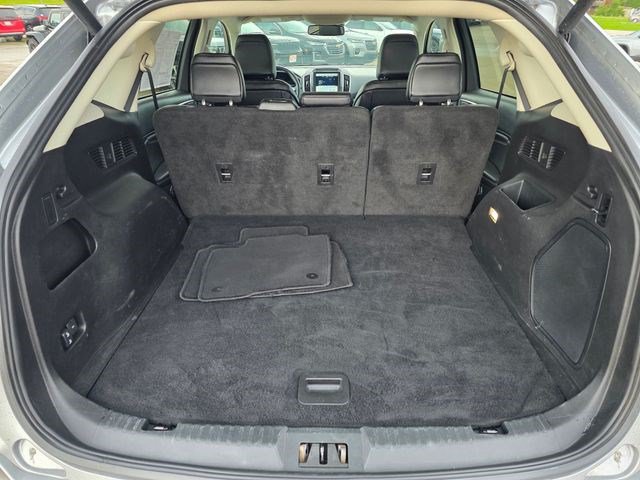 Used 2024 Ford Edge Titanium AWD/4WD image 10