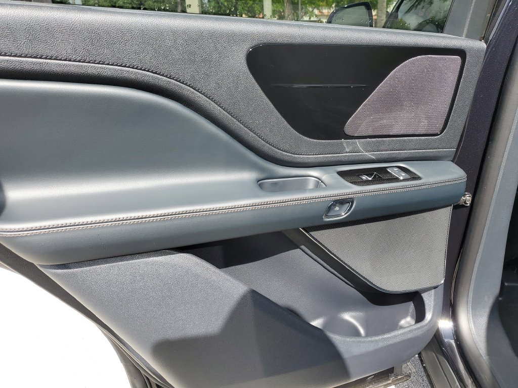 New 2026 Lincoln Aviator 2WD image 9