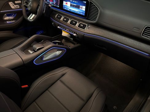 New 2026 Mercedes-Benz GLS 450 4MATIC image 15